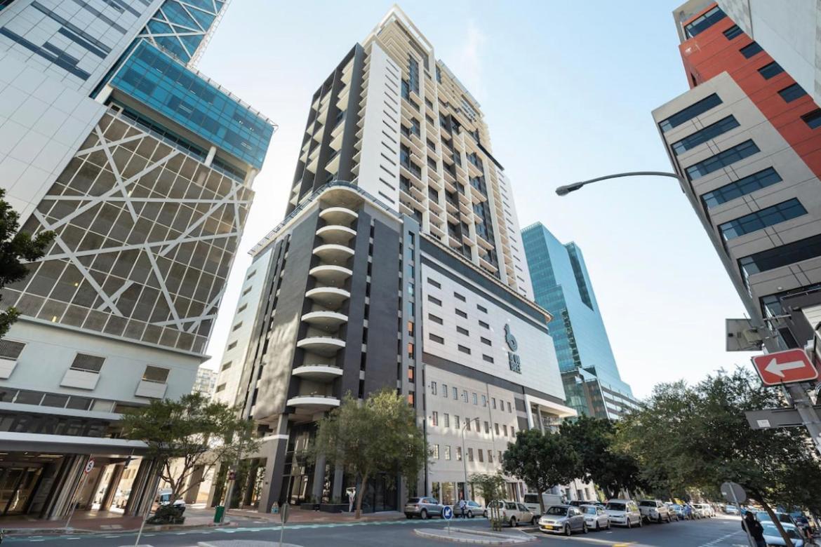 16 On Bree By In Luxury Apartment